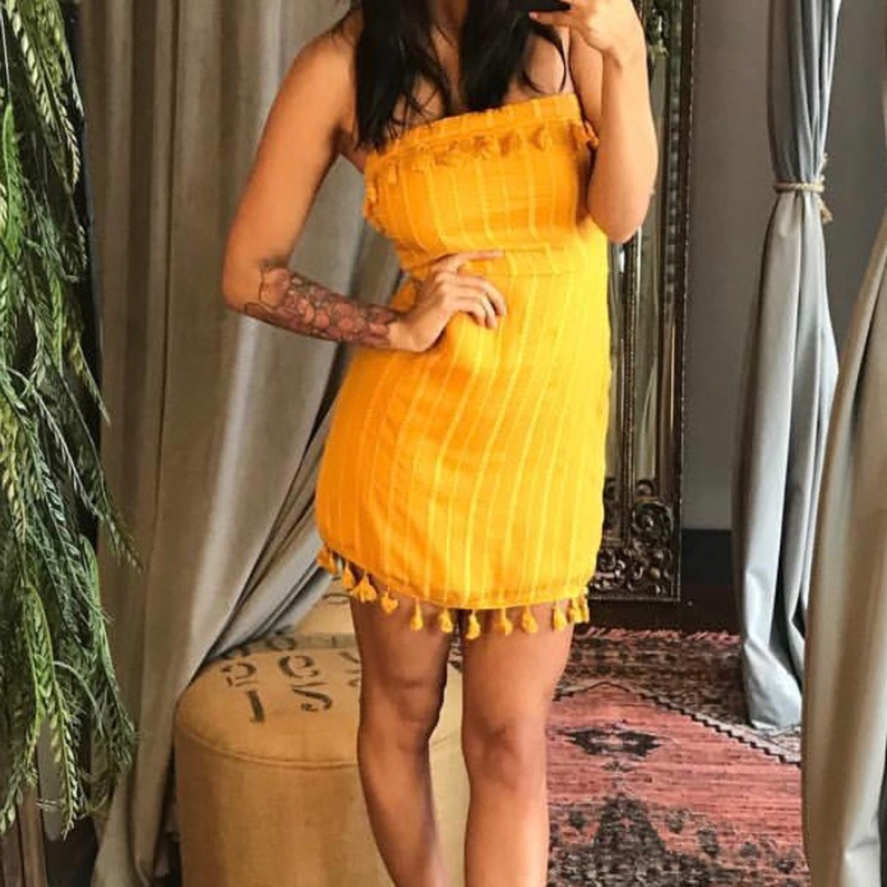NWOT strapless dress